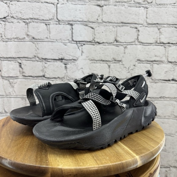Nike Oneonta Sandal Hiking Trail Adjustable Shoes DJ6602-001 Women's US 5 Black - Picture 1 of 16